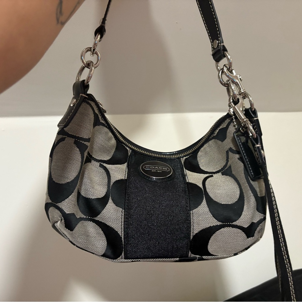 Coach signature Shoulder bag/crossbody